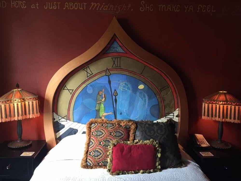 Hotel Mcmenamins Crystal Portland
